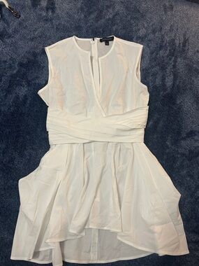 NWOT Banana Republic White High-Low peplum Sleeveless top